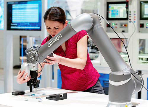 Коботы OMRON